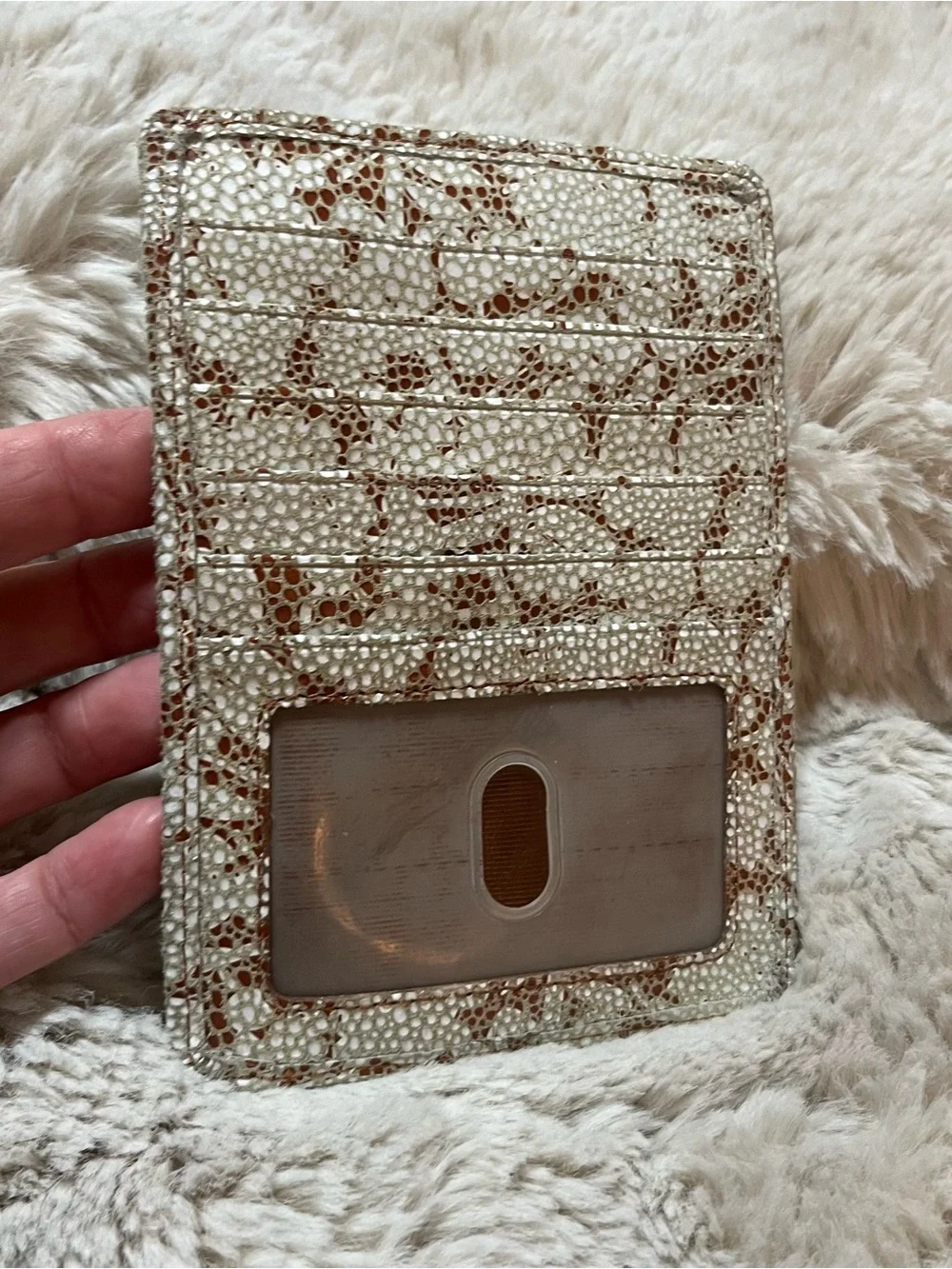 HOBO White and Brown Textured Card Holder with ID Window 02-31